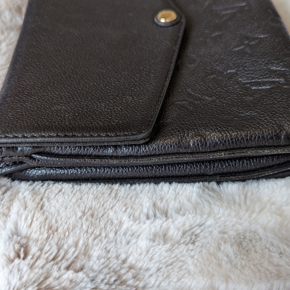 SOLD💥 Authentic!! Louis Vuitton Twice Empreinte cross body - box and dust bag - Picture 5 of 15